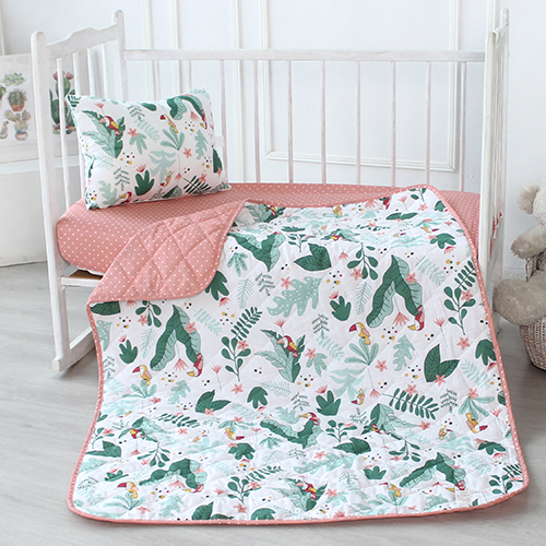 Одеяло-покрывало детское "BabyRelax" леб. пух 100 гр.110х140, бязь, "Тропические птички" Одеяло-покрывало детское "BabyRelax" леб. пух 100 гр.110х140, бязь, "Тропические птички"